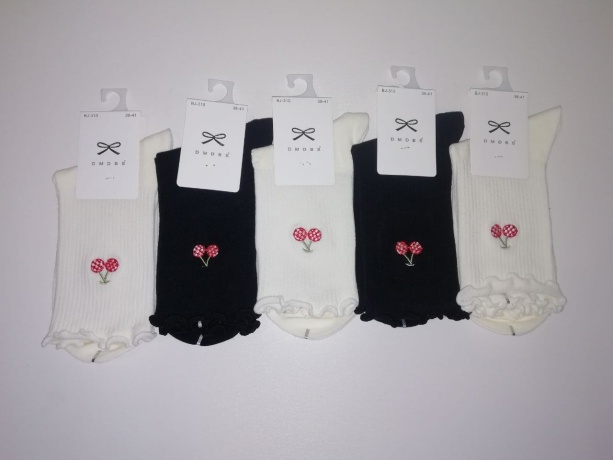 Женские носки высокие резинка в рубчик с вишенками