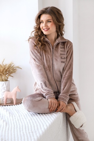 Костюм женский Философия