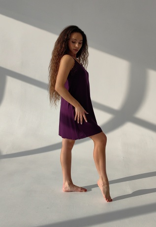 Сорочка женская из вискозы свободного кроя, баклажан