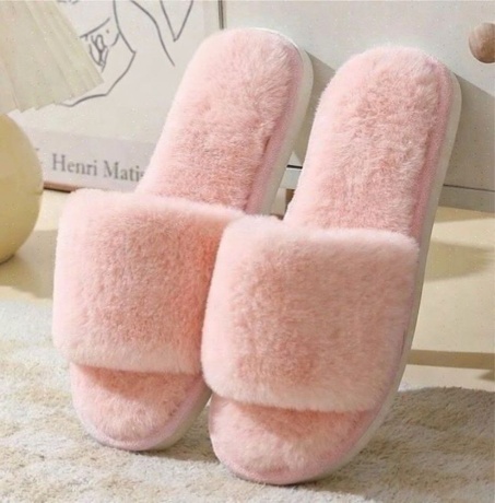 Женские тапочки Пушистые, резиновая подошва
