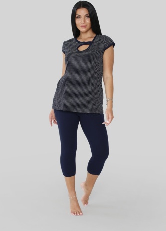 Костюм женский черный футболка и бриджи