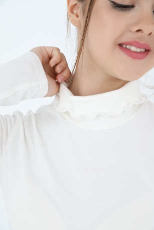 Джемпер (водолазка) для девочки Кин-3 белый