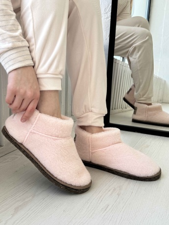 Женские угги из овечьей шерсти на войлочной подошве