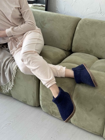 Женские угги из овечьей шерсти на войлочной подошве