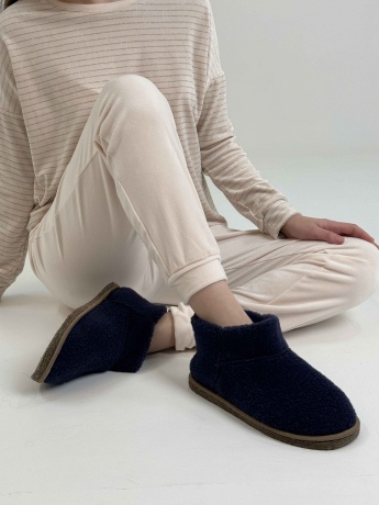 Женские угги из овечьей шерсти на войлочной подошве