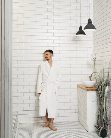 Махровый халат белый