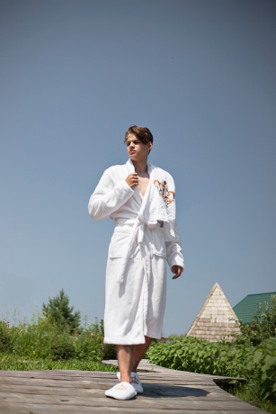 Махровый халат белый