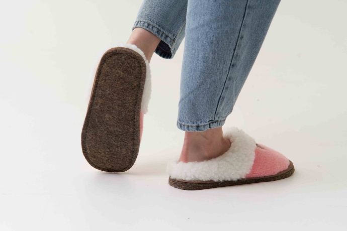 Женские тапочки из овечьей шерсти на войлочной подошве