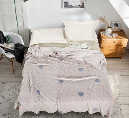 Плед велсофт Набивной бежевый с сердцами