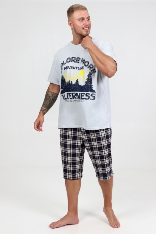 Костюм мужской светло-серый с шортами в клетку