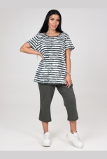 Костюм женский серый в полоску с  бриджами