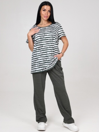 Костюм женский серый в полоску с брюками