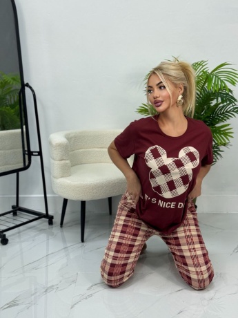 Женская пижама бордовая, брюки в клетку