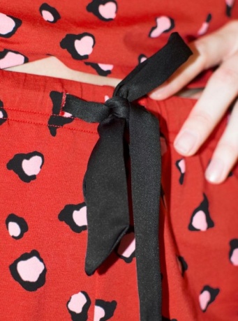 Пижама женская из бамбука, красная с шортами