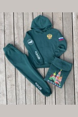 Костюм мужской с вышивкой (зеленый)