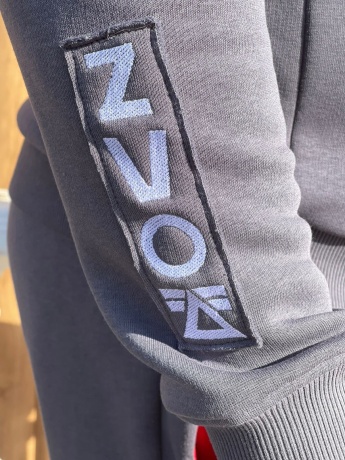 Костюм мужской с вышивкой (серый)