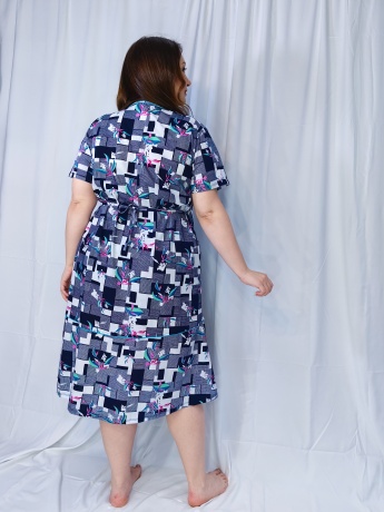 Халат женский на молнии с геометрическим рисунком