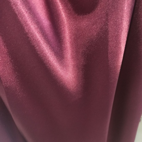 Сорочка женская бордовая из искусственного шелка, удлинненая