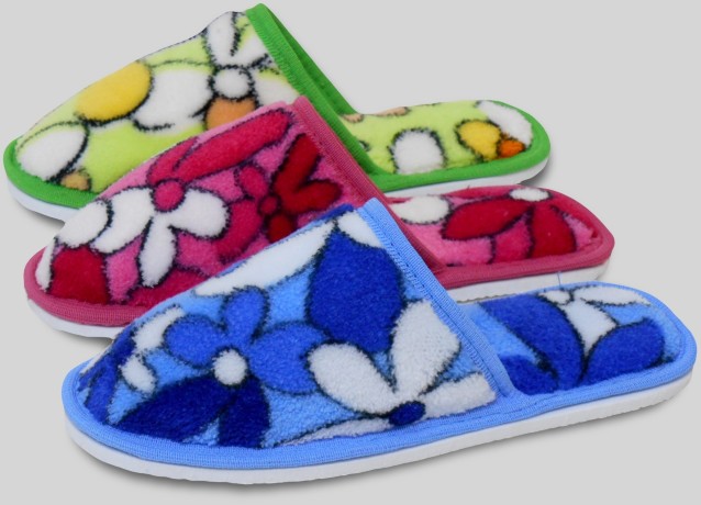 Детские тапочки велсофт с закрытым носом в цветочек