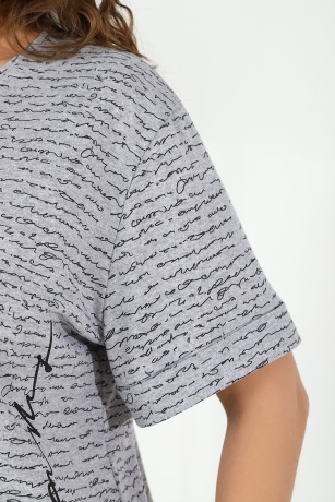 Костюм женский Письмена