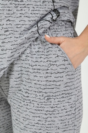 Костюм женский Письмена