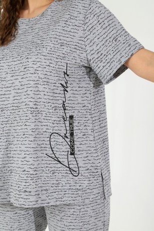 Костюм женский Письмена