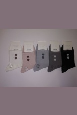 Женские носки с сердечком на голяшке