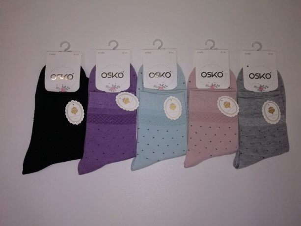 Женские носки средней длины точки